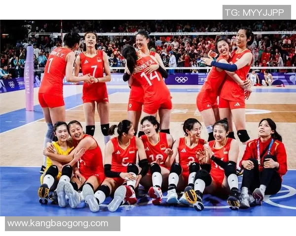 深圳排球队团队协作引发热议球迷对战术配合与默契度的不同看法